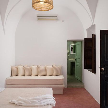 Madame Kalitsi Cozy Suites サントリーニ エクステリア 写真