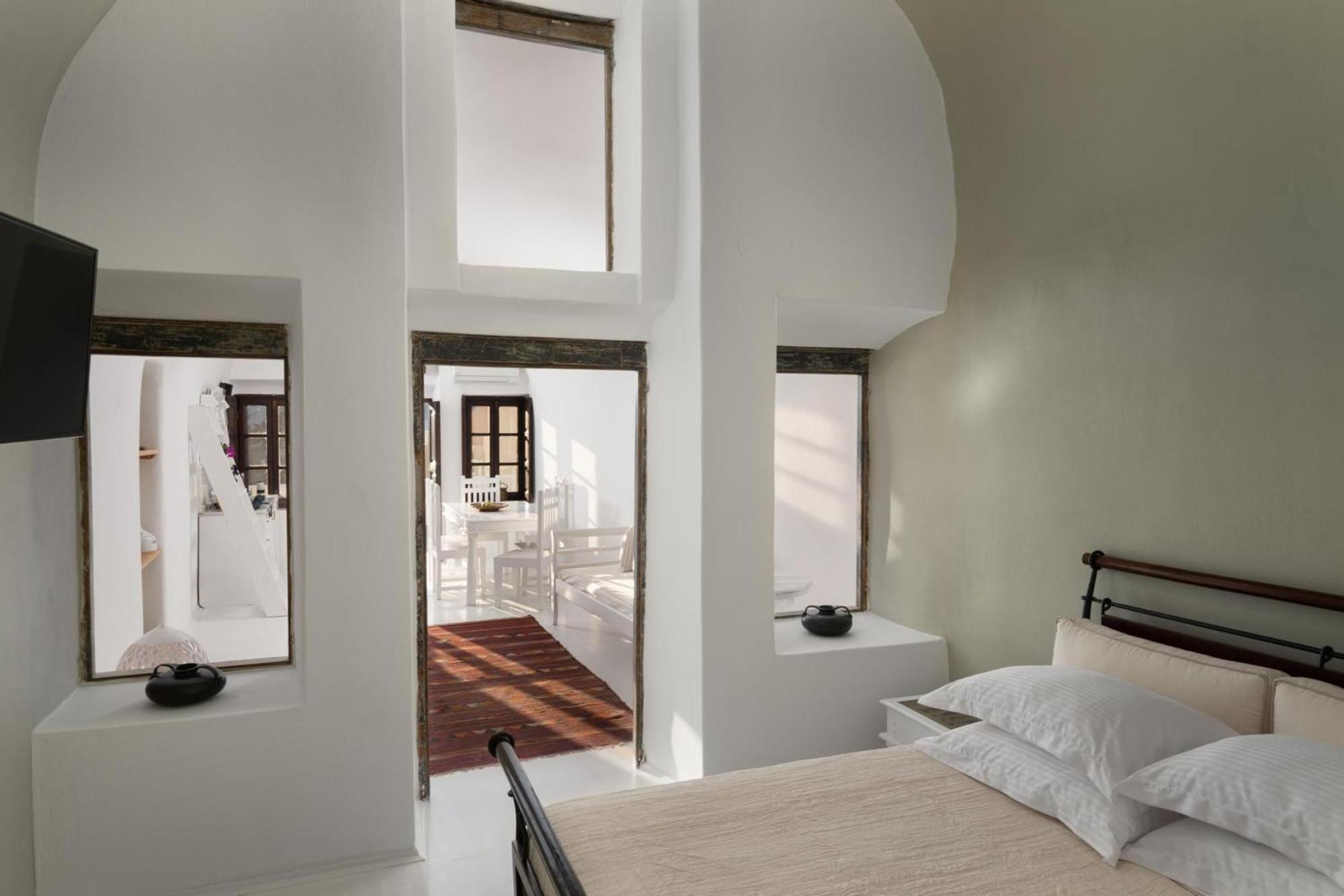 Madame Kalitsi Cozy Suites サントリーニ エクステリア 写真