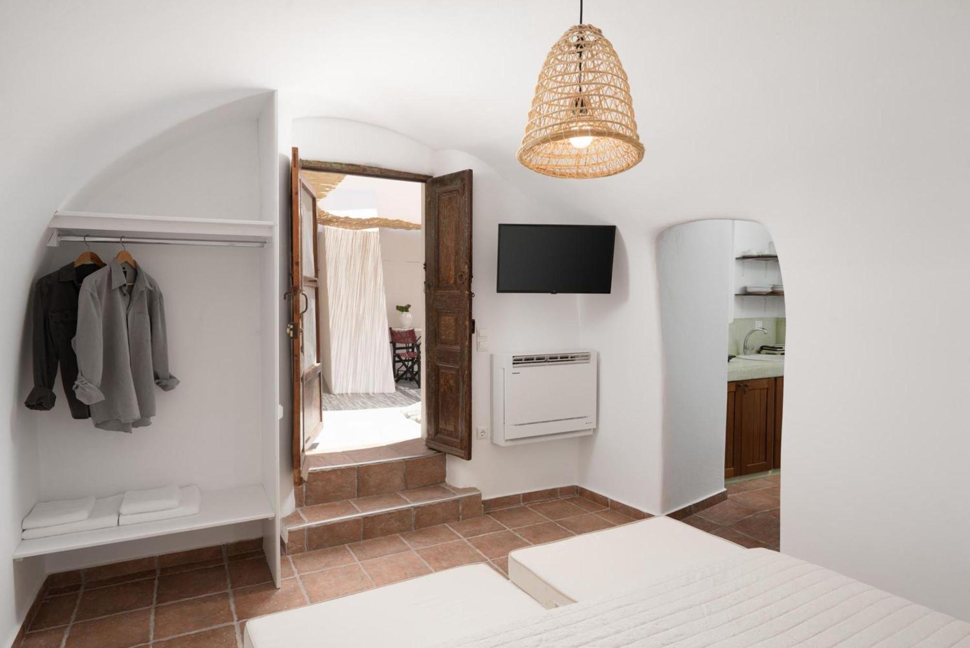 Madame Kalitsi Cozy Suites サントリーニ エクステリア 写真