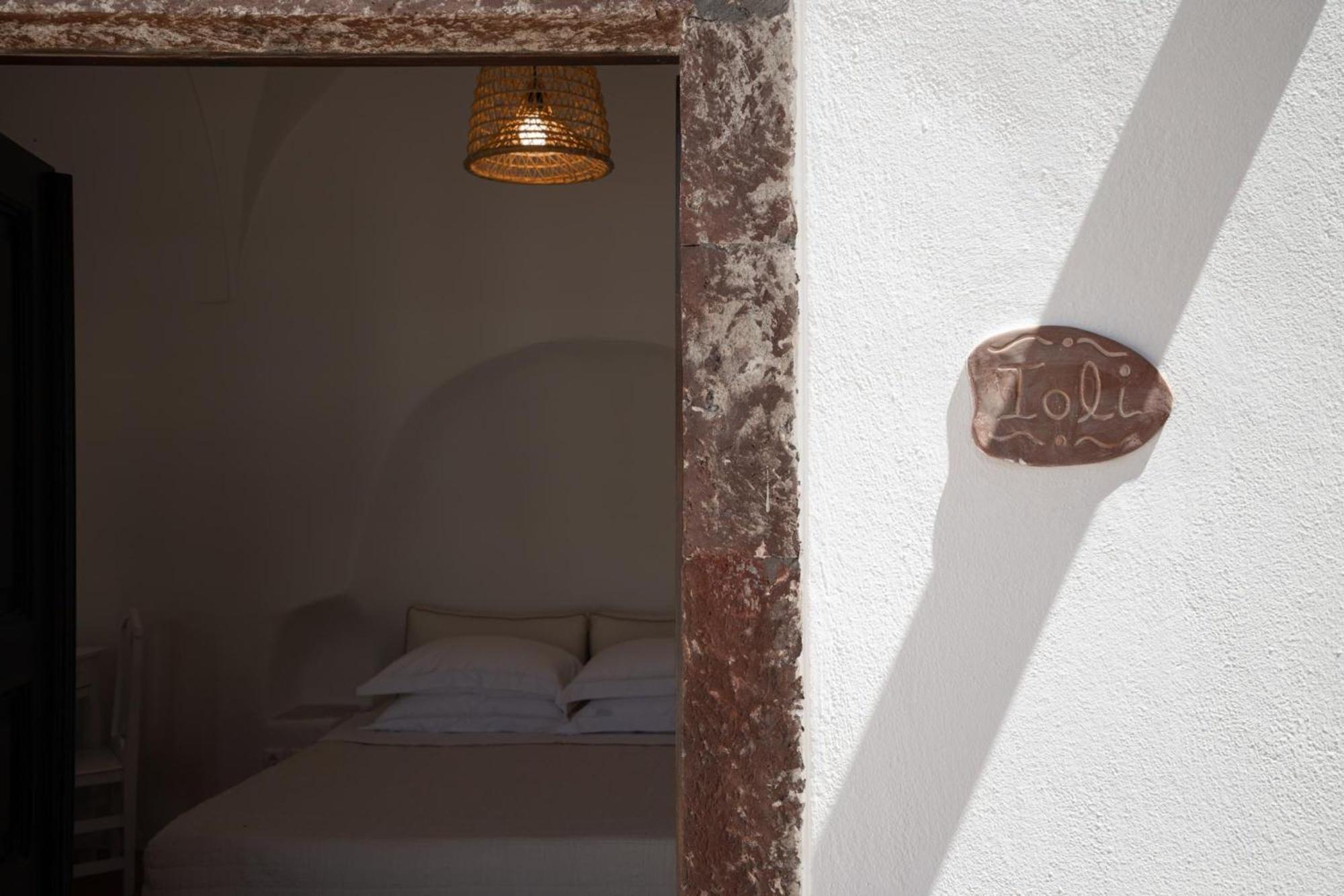 Madame Kalitsi Cozy Suites サントリーニ エクステリア 写真